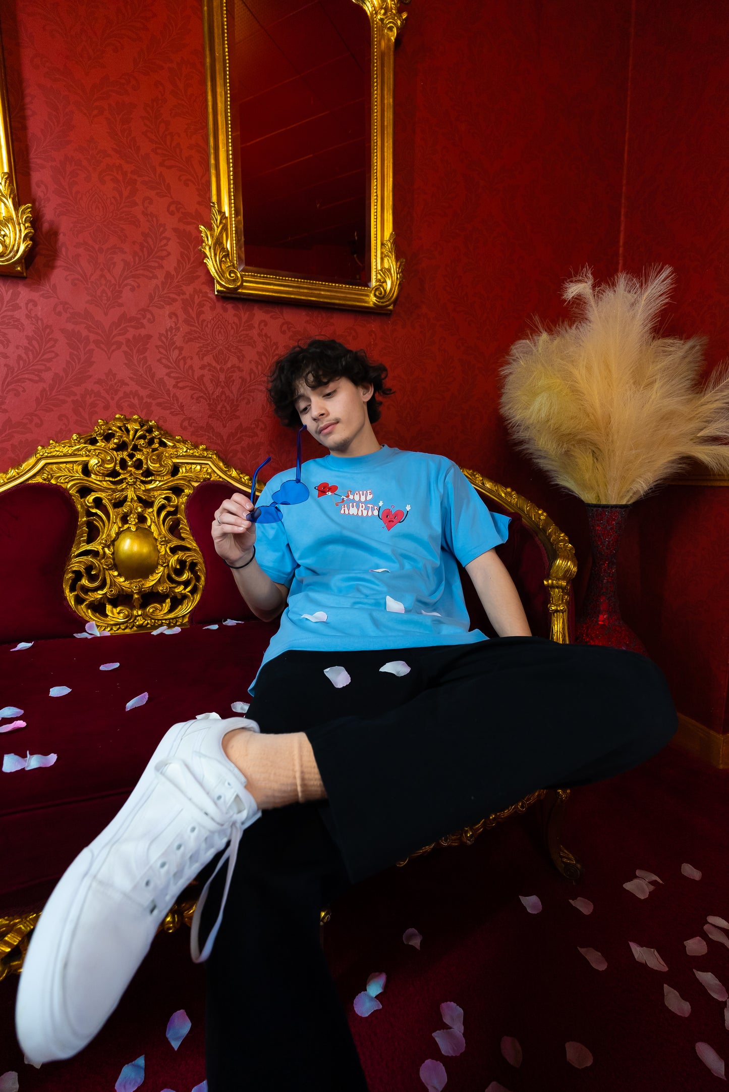 Love Hurts (Tee)